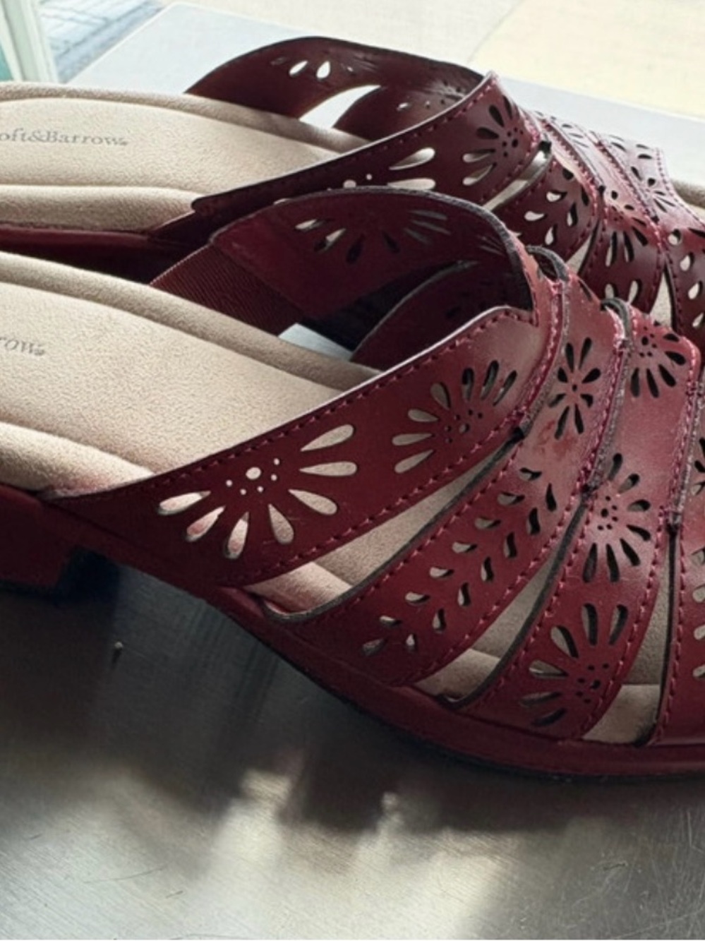 croft & barrow Women's Burgundy Laser-Cut Wedge Slides size 8